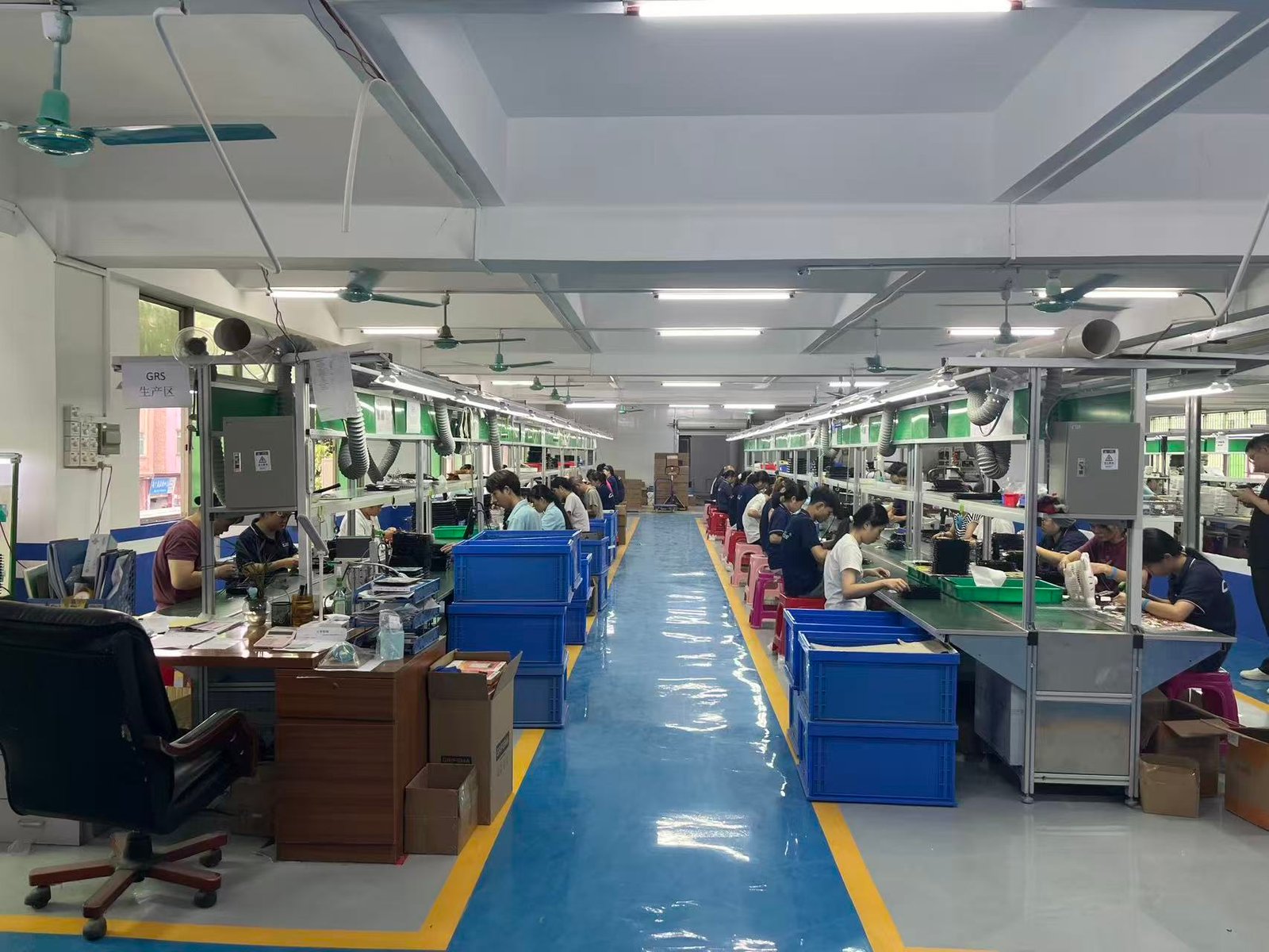 Compact pocket and jewelry scale assembly line at the Yeele factory, Dongguan